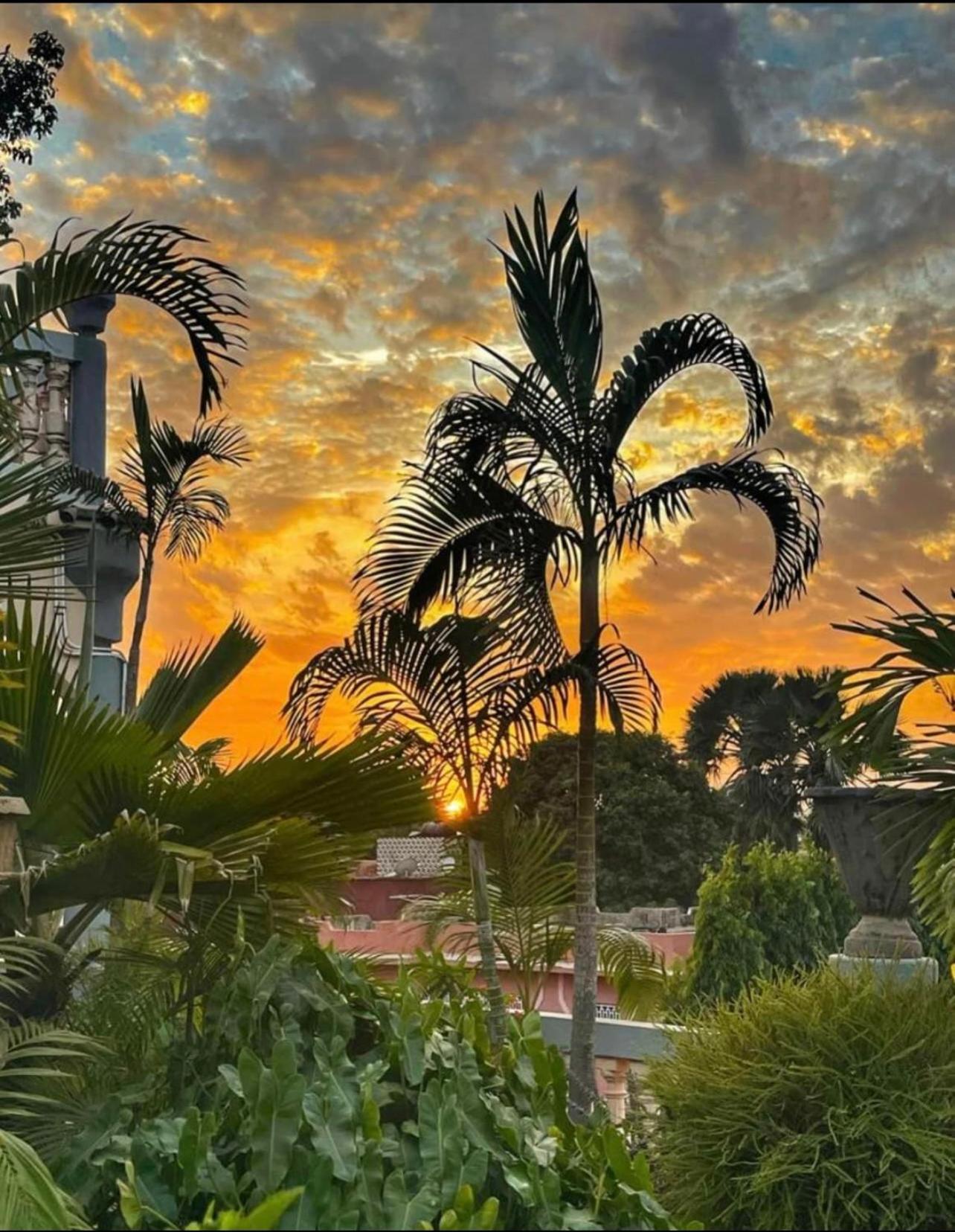 Rooftop Boutique Hotel Adults Only Serrekunda Exterior foto
